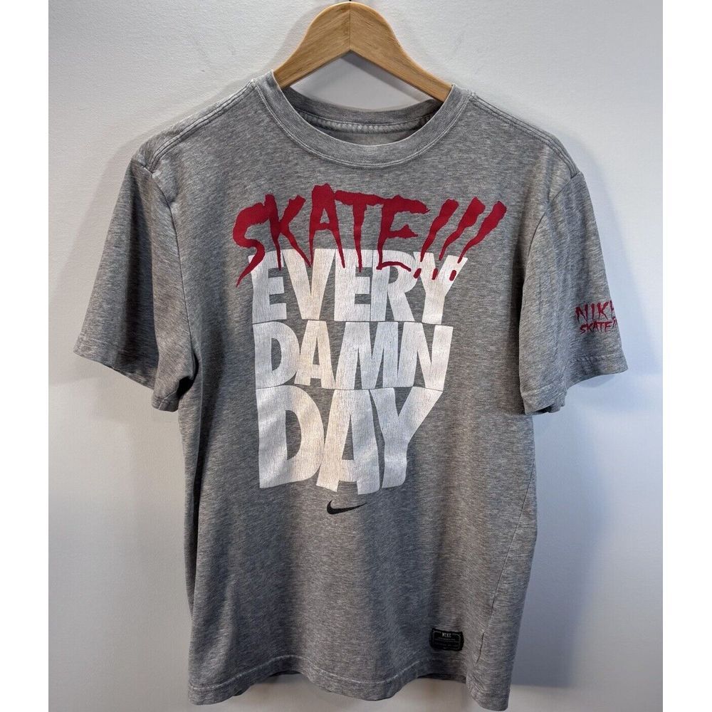 Nike SB Skate Every Damn Day T-Shirt Men's Small Grey Skateboard Graphic Tee